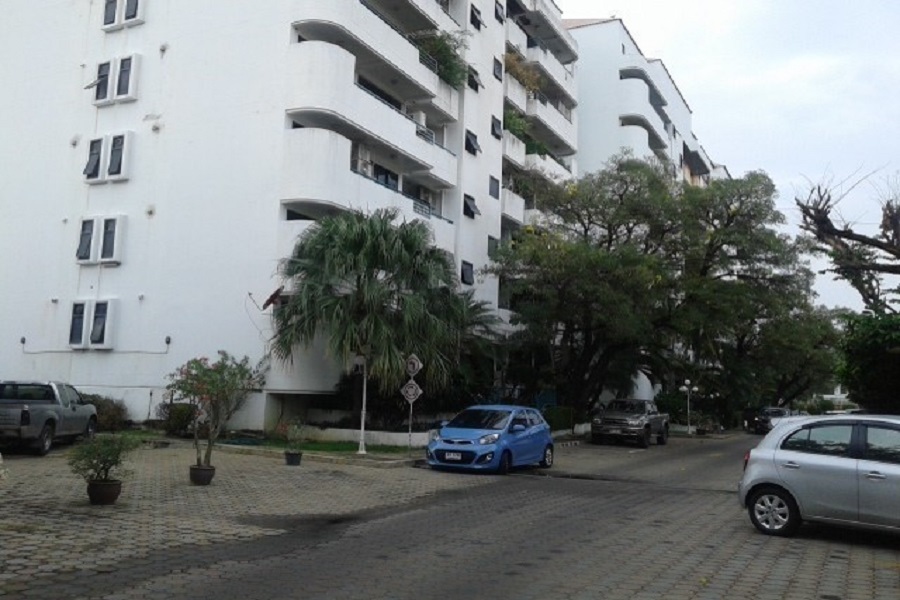 อีสท์ วูด พาร์ค (Eastwood Park) รูปที่ 1