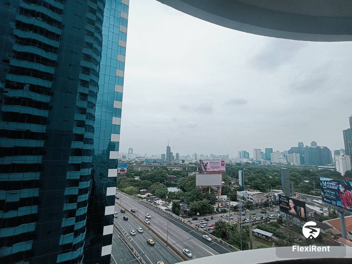 วิทยุ คอมเพล็กซ์ (Wittayu Complex) รูปที่ 8