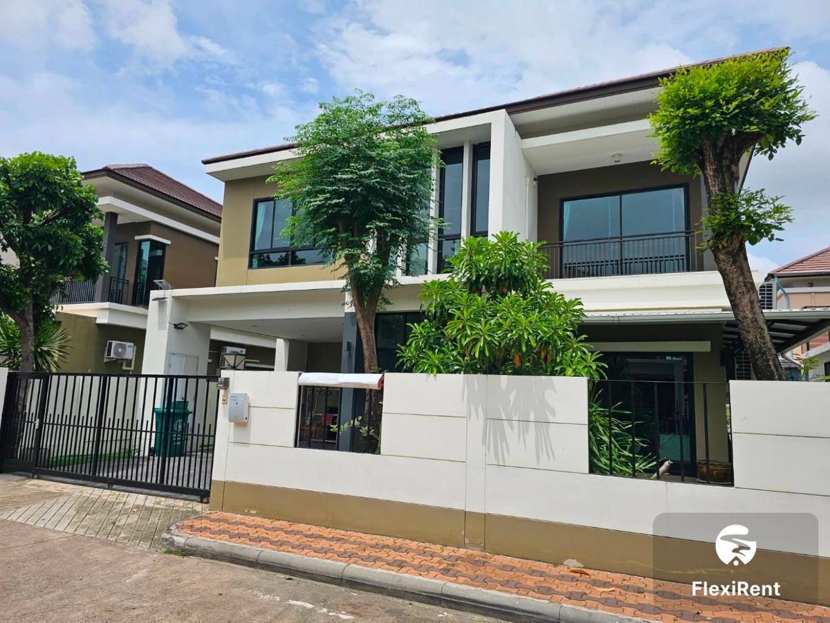 วิลล่า อะคาเดีย ศรีนครินทร์ (Villa Arcadia Srinakarin)
