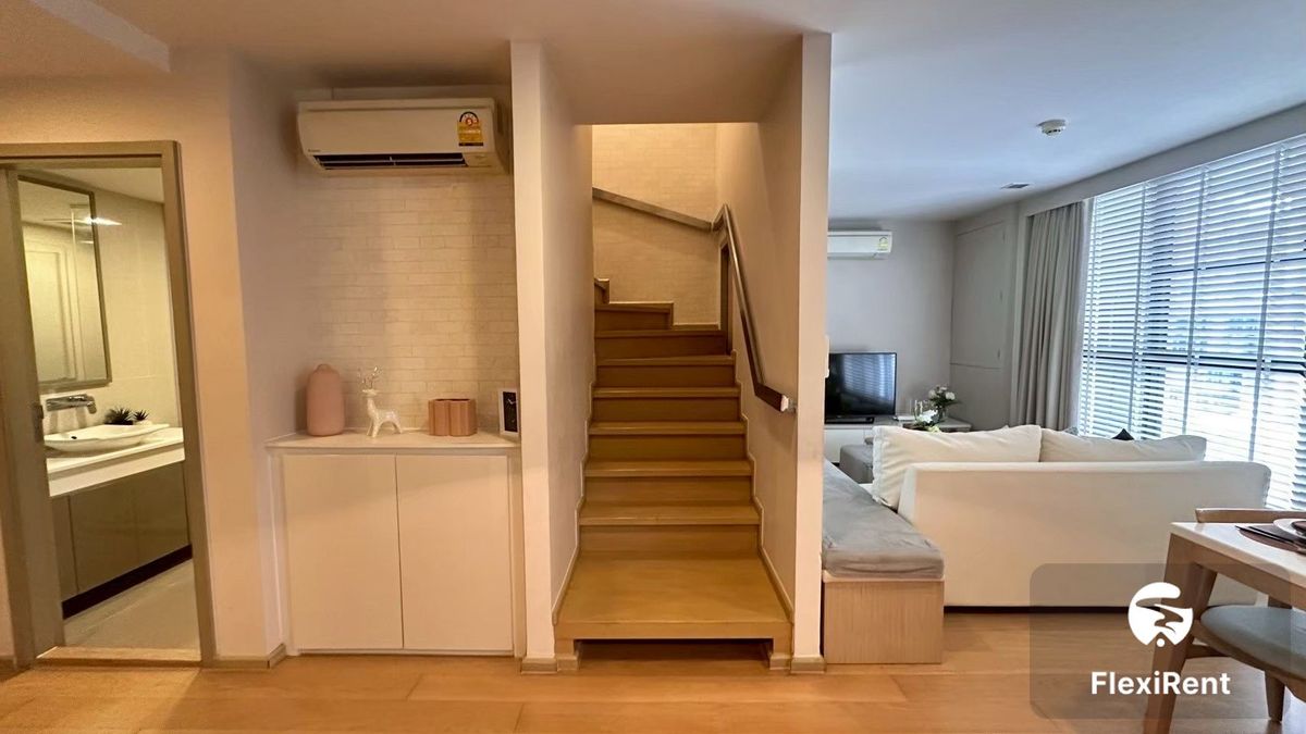 ลิฟ แอท 49 (Liv@49 (Sukhumvit 49)) รูปที่ 11