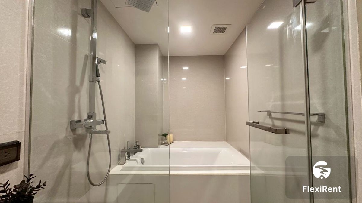 ลิฟ แอท 49 (Liv@49 (Sukhumvit 49)) รูปที่ 23