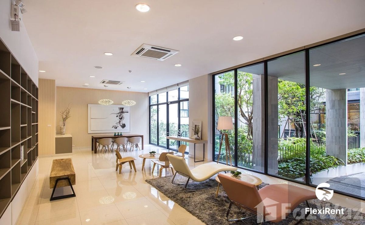 ลิฟ แอท 49 (Liv@49 (Sukhumvit 49)) รูปที่ 33