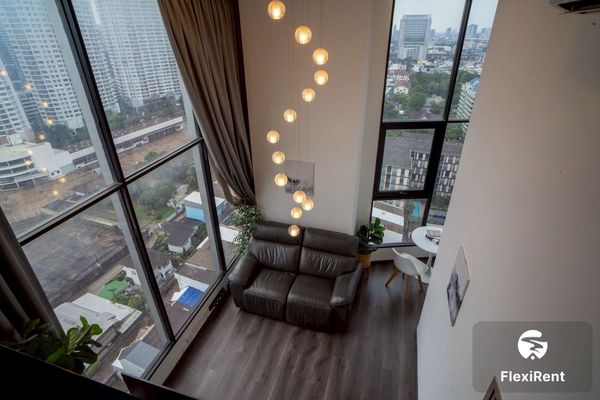 ไนท์บริดจ์ สเปซ รัชโยธิน (KnightsBridge Space Rachayothin) รูปที่ 1