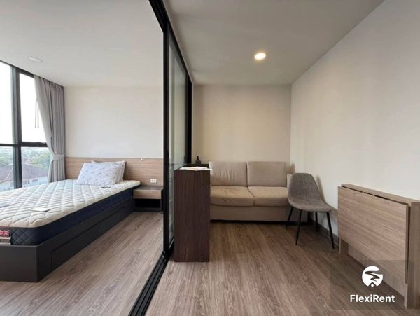 เฟล็กซี่ สาทร - เจริญนคร (FLEXI Sathon - Charoen Nakhon) รูปที่ 1