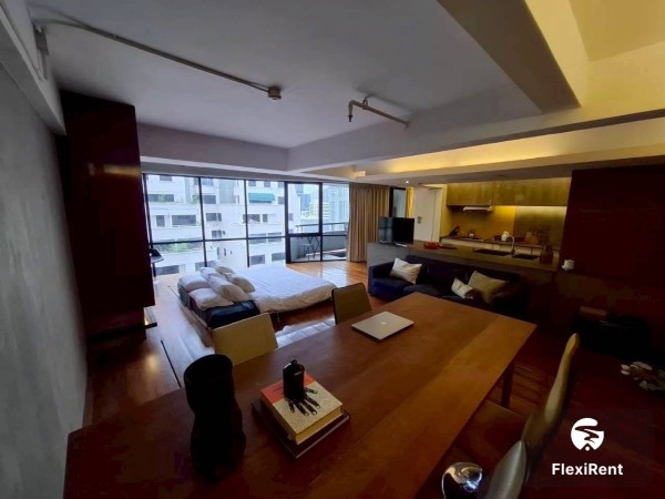 รีเจ้นท์ รอยัล เพลส 1 (Regent Royal Place 1) รูปที่ 1